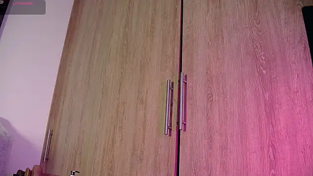 aidaadams online show from 11.04.25