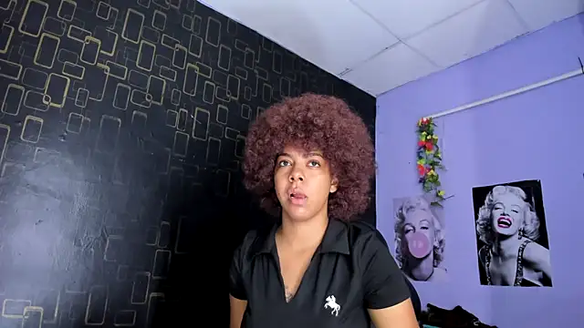 Alika01 online show from 02.14.25