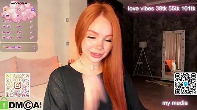 Snapshot of Tracy-Taylor chatting on 11.28.25 Tracy-Taylor online show from 11.28.25