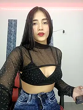 Snapshot of karol_cortes_18 chatting on 09.23.25 karol cortes 18 online show from 09.23.25