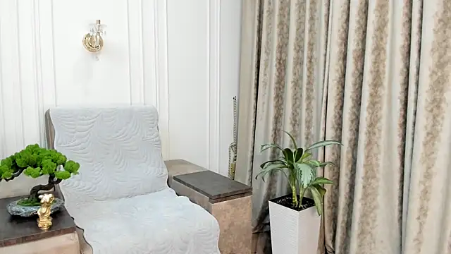 Snapshot of sinsemilla12 chatting on 12.20.24 sinsemilla12 online show from 12.20.24