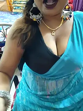 Snapshot of YR-SHIVANI chatting on 10.23.25 YR-SHIVANI online show from 10.23.25