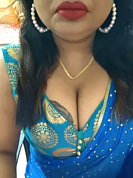 Snapshot of YR-SHIVANI chatting on 11.05.25 YR-SHIVANI online show from 11.05.25