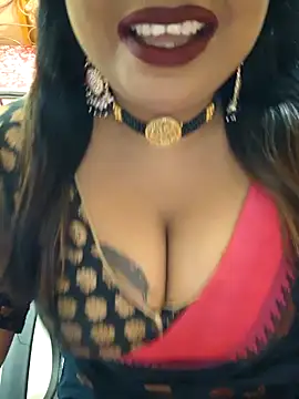 Snapshot of YR-SHIVANI chatting on 11.10.25 YR-SHIVANI online show from 11.10.25