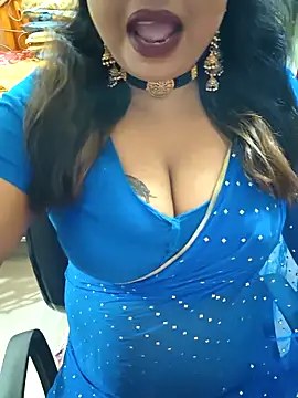 Snapshot of YR-SHIVANI chatting on 11.19.25 YR-SHIVANI online show from 11.19.25