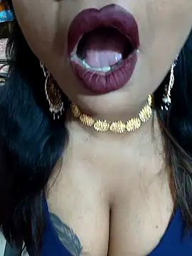 Snapshot of YR-SHIVANI chatting on 12.03.25 YR-SHIVANI online show from 12.03.25