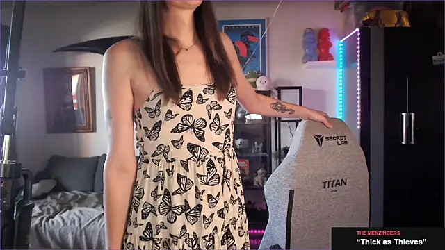 Snapshot of Clairedelilah chatting on 03.01.25 Clairedelilah online show from 03.01.25