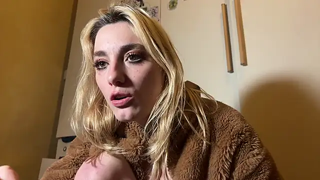 Snapshot of Monicbabe chatting on 11.09.25 Monicbabe online show from 11.09.25