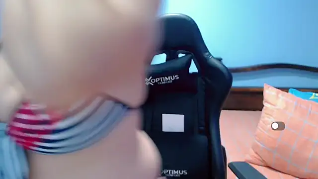 Lily Benet1 online show from 11.08.25