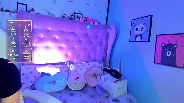 Snapshot of _cloe_martinez chatting on 02.19.25 cloe martinez online show from 02.19.25