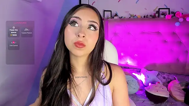 Snapshot of _cloe_martinez chatting on 02.28.25 cloe martinez online show from 02.28.25