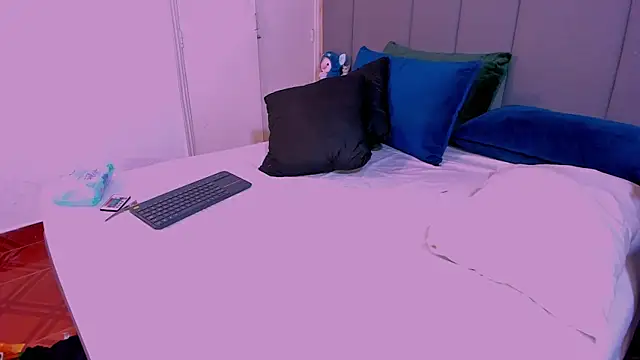 JulianaMiller online show from 12.28.24