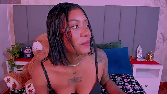 JulianaMiller online show from 01.20.25