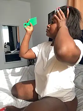 Snapshot of t-Booty_risky_ chatting on 09.14.25 t-Booty risky online show from 09.14.25