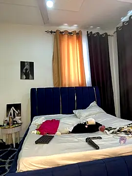 Snapshot of t-Booty_risky_ chatting on 09.25.25 t-Booty risky online show from 09.25.25