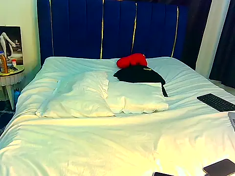 Snapshot of t-Booty_risky_ chatting on 09.27.25 t-Booty risky online show from 09.27.25