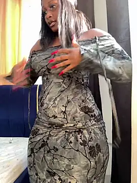 Snapshot of t-Booty_risky_ chatting on 10.03.25 t-Booty risky online show from 10.03.25