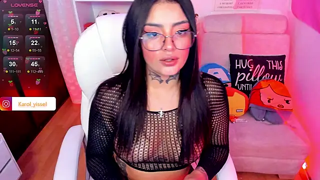 Snapshot of Hinataw33d01 chatting on 01.26.25 Hinataw33d01 online show from 01.26.25