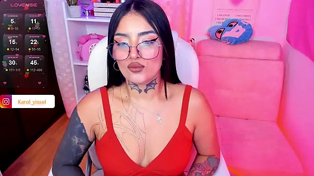 Snapshot of Hinataw33d01 chatting on 02.20.25 Hinataw33d01 online show from 02.20.25