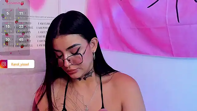 Snapshot of Hinataw33d01 chatting on 03.03.25 Hinataw33d01 online show from 03.03.25