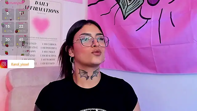 Snapshot of Hinataw33d01 chatting on 03.07.25 Hinataw33d01 online show from 03.07.25