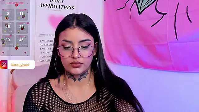 Snapshot of Hinataw33d01 chatting on 03.12.25 Hinataw33d01 online show from 03.12.25