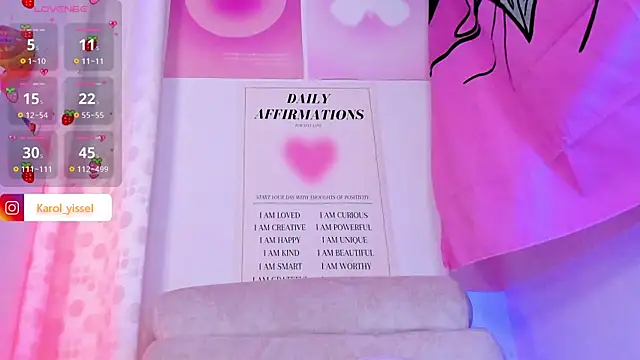 Snapshot of Hinataw33d01 chatting on 03.13.25 Hinataw33d01 online show from 03.13.25