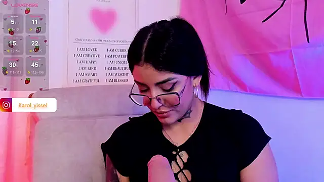 Snapshot of Hinataw33d01 chatting on 03.15.25 Hinataw33d01 online show from 03.15.25