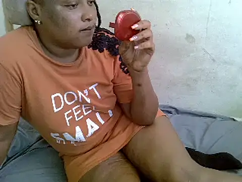 Crystal  Gee online show from 02.13.25