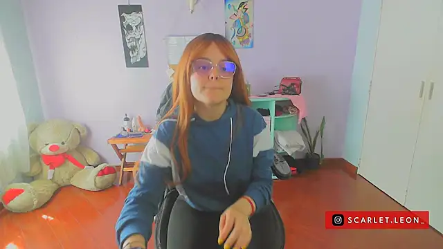 Scarletleon77 online show from 02.07.25