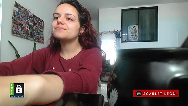 Scarletleon77 online show from 10.21.25