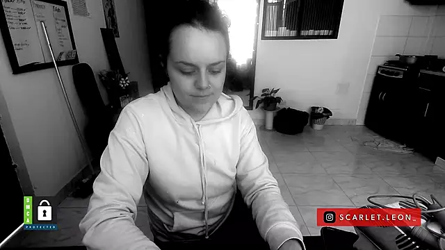 Scarletleon77 online show from 03.17.26