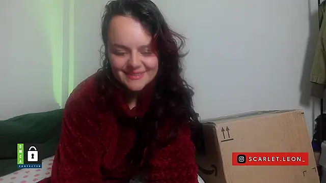 Scarletleon77 online show from 04.14.26