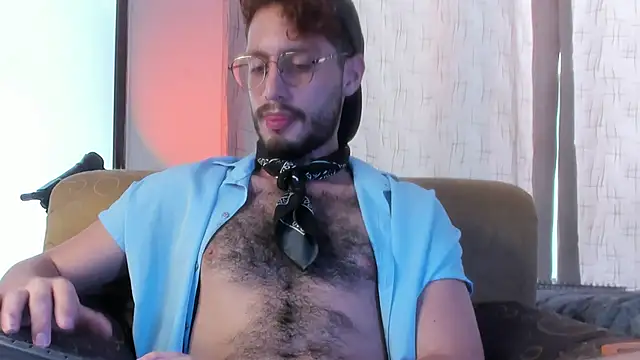 Snapshot of axel_giracr chatting on 03.07.25 axel giracr online show from 03.07.25