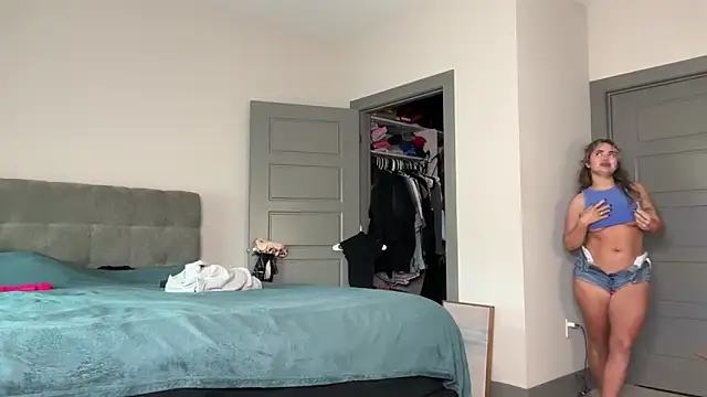 ElenaErickson online show from 01.22.25