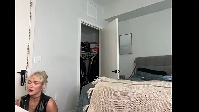 ElenaErickson online show from 12.22.25