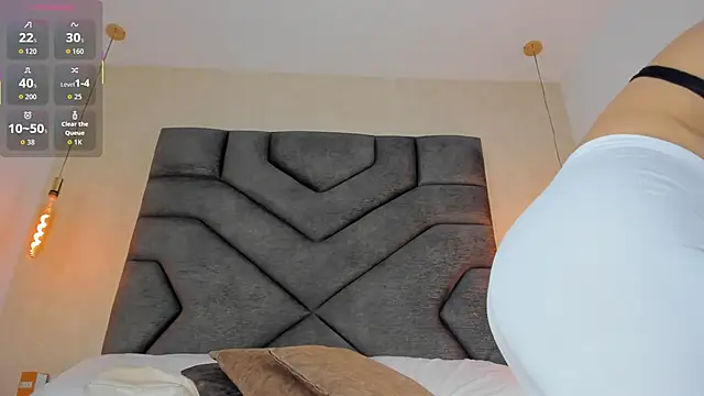 Liinda Saenz online show from 03.31.26