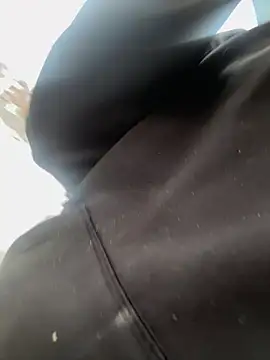 Elisabethandjack online show from 04.12.26