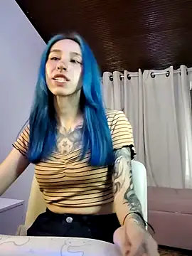 Snapshot of dakota_senju chatting on 12.17.24 dakota senju online show from 12.17.24