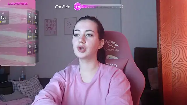 Snapshot of SweetieKendl chatting on 02.15.25 SweetieKendl online show from 02.15.25