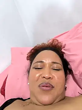 Snapshot of debboraWagner chatting on 02.23.25 debboraWagner online show from 02.23.25