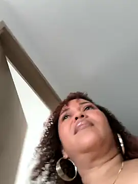 Snapshot of debboraWagner chatting on 02.28.25 debboraWagner online show from 02.28.25