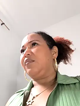 Snapshot of debboraWagner chatting on 03.01.25 debboraWagner online show from 03.01.25