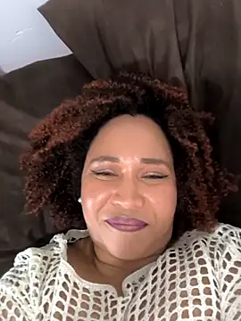 Snapshot of debboraWagner chatting on 03.11.25 debboraWagner online show from 03.11.25