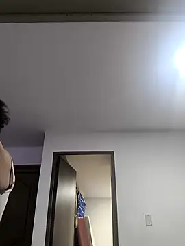 Snapshot of debboraWagner chatting on 10.05.25 debboraWagner online show from 10.05.25