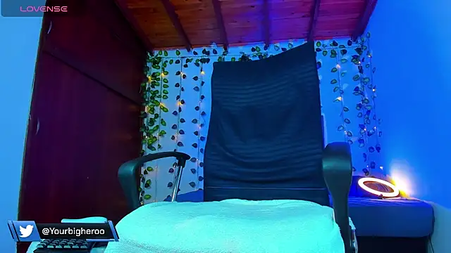 Snapshot of Your__hero1 chatting on 12.20.24 Your hero1 online show from 12.20.24