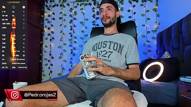 Snapshot of Your__hero1 chatting on 03.22.25 Your hero1 online show from 03.22.25