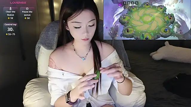 Snapshot of Jennie-007 chatting on 09.23.25 Jennie-007 online show from 09.23.25