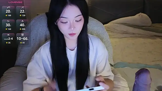 Snapshot of Jennie-007 chatting on 11.02.25 Jennie-007 online show from 11.02.25