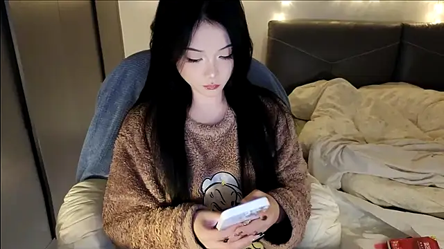 Snapshot of Jennie-007 chatting on 11.20.25 Jennie-007 online show from 11.20.25